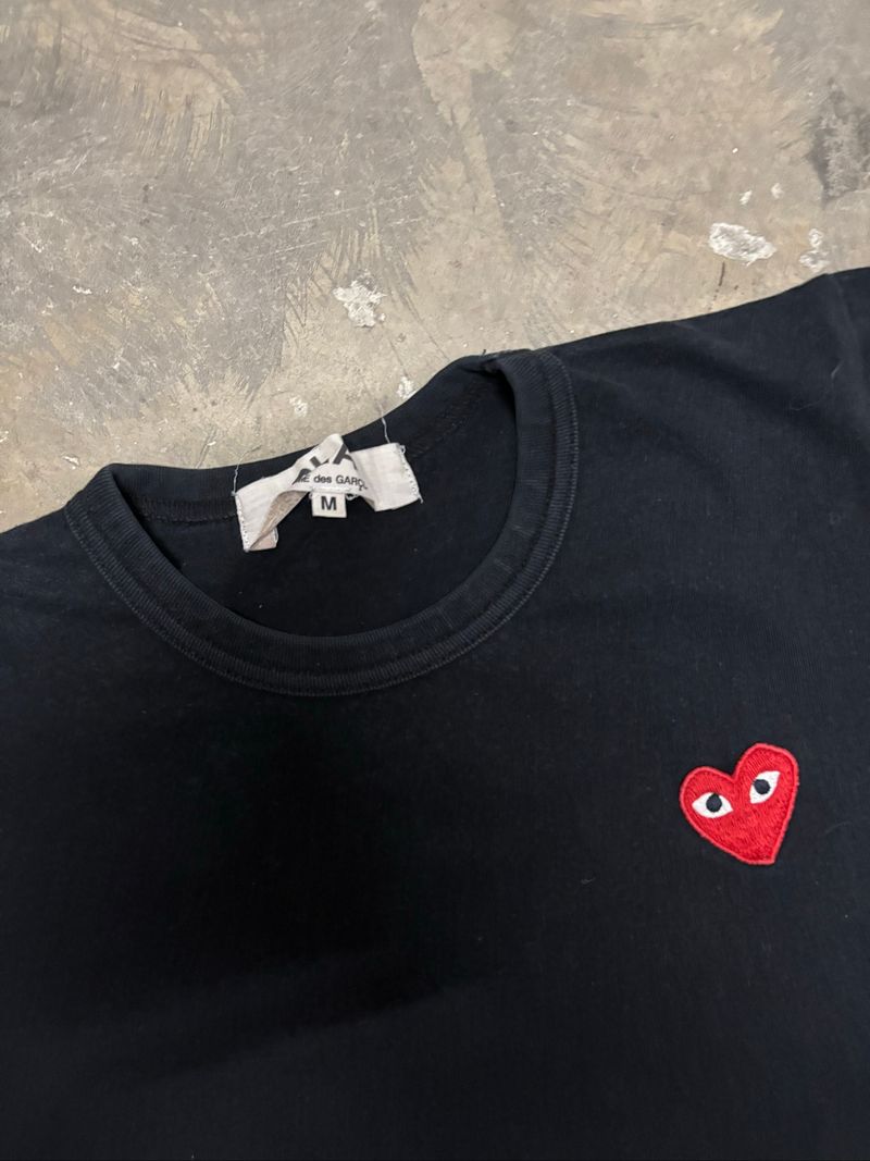Comme des Garçons PLAY embroidered heart-patch T-shirt., foto 2