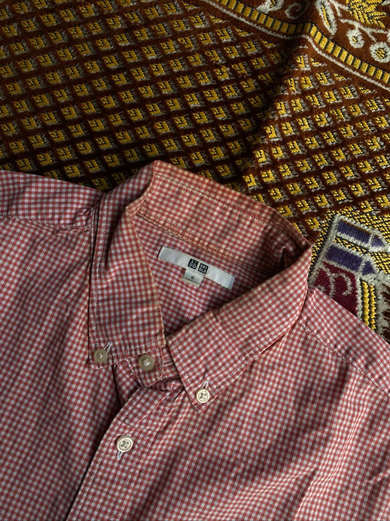 Kemeja Uniqlo, foto 2