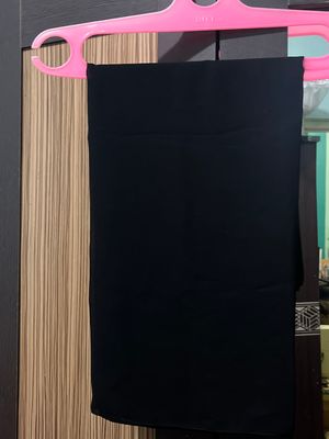 Pasmina polos hitam dan pashmina corak