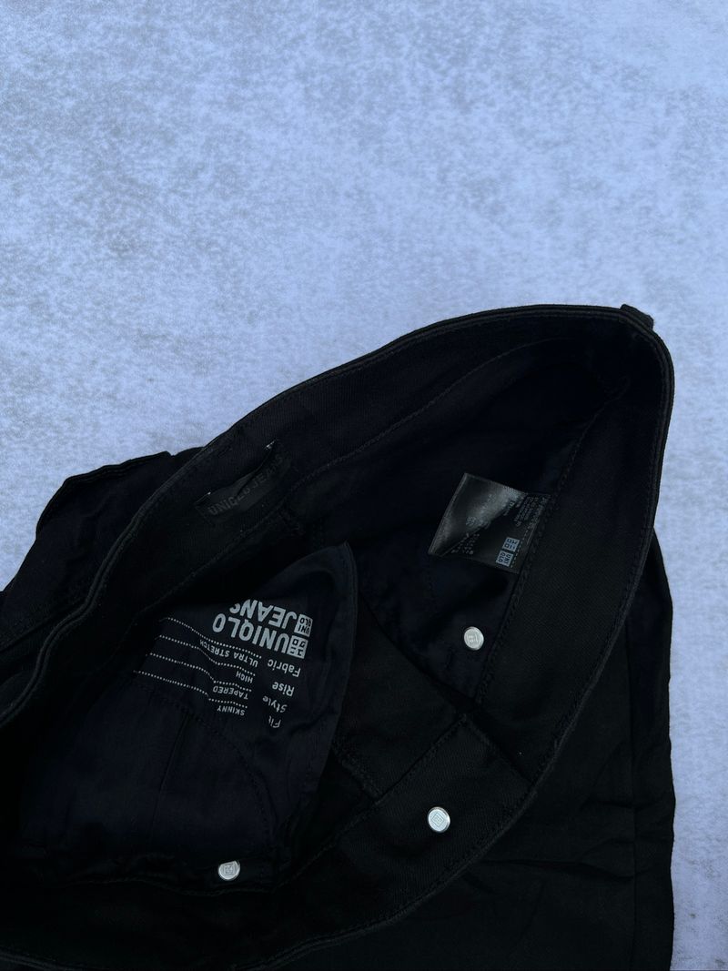 CELANA UNIQLO HITAM PEKAT JEANS SECOND, foto 5