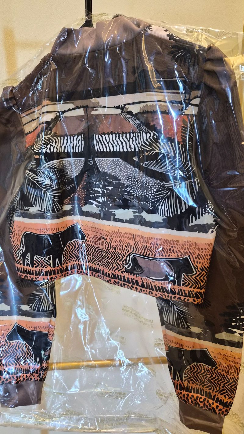 SNAP Cropped Batik Jacket – Landscape Motif (Like New), foto 8