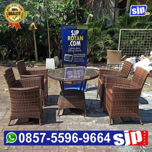 pengrajin kursi meja makan rotan sintetis untuk restoran caf