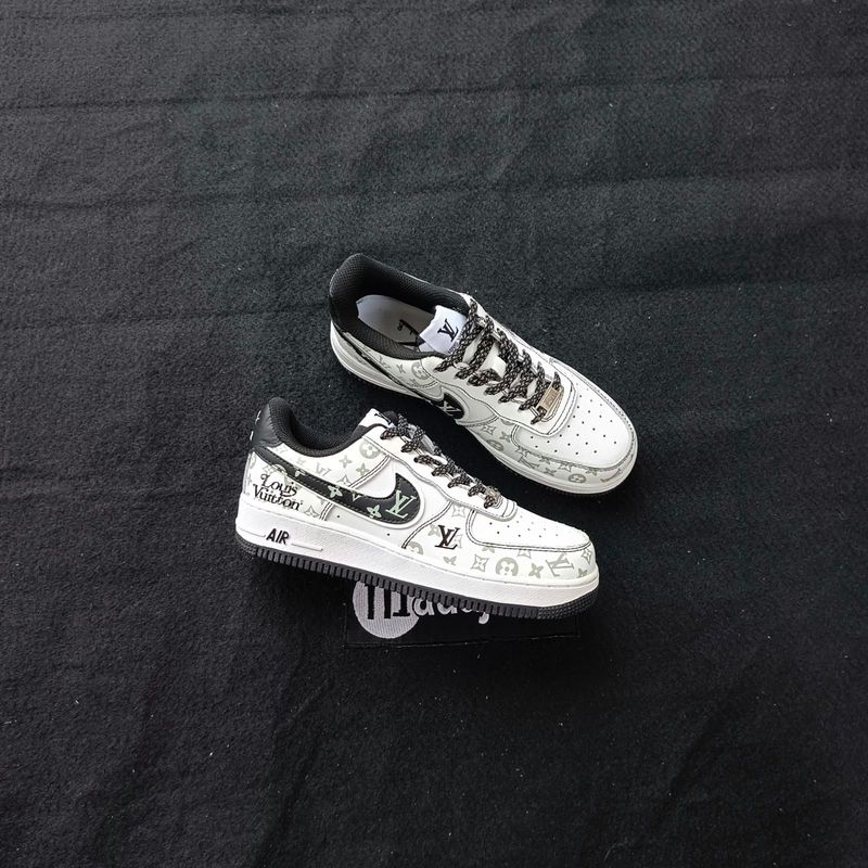 Louis Vuitton x Nike Air Force 1 Collab Edition, foto 2