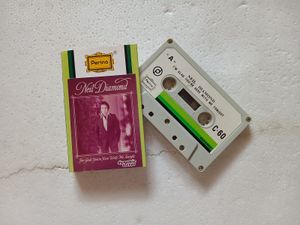 Kaset pita pop rock NEIL DIAMOND im glad you re here with me