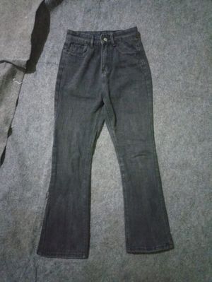 Jeans hitam cutbray
