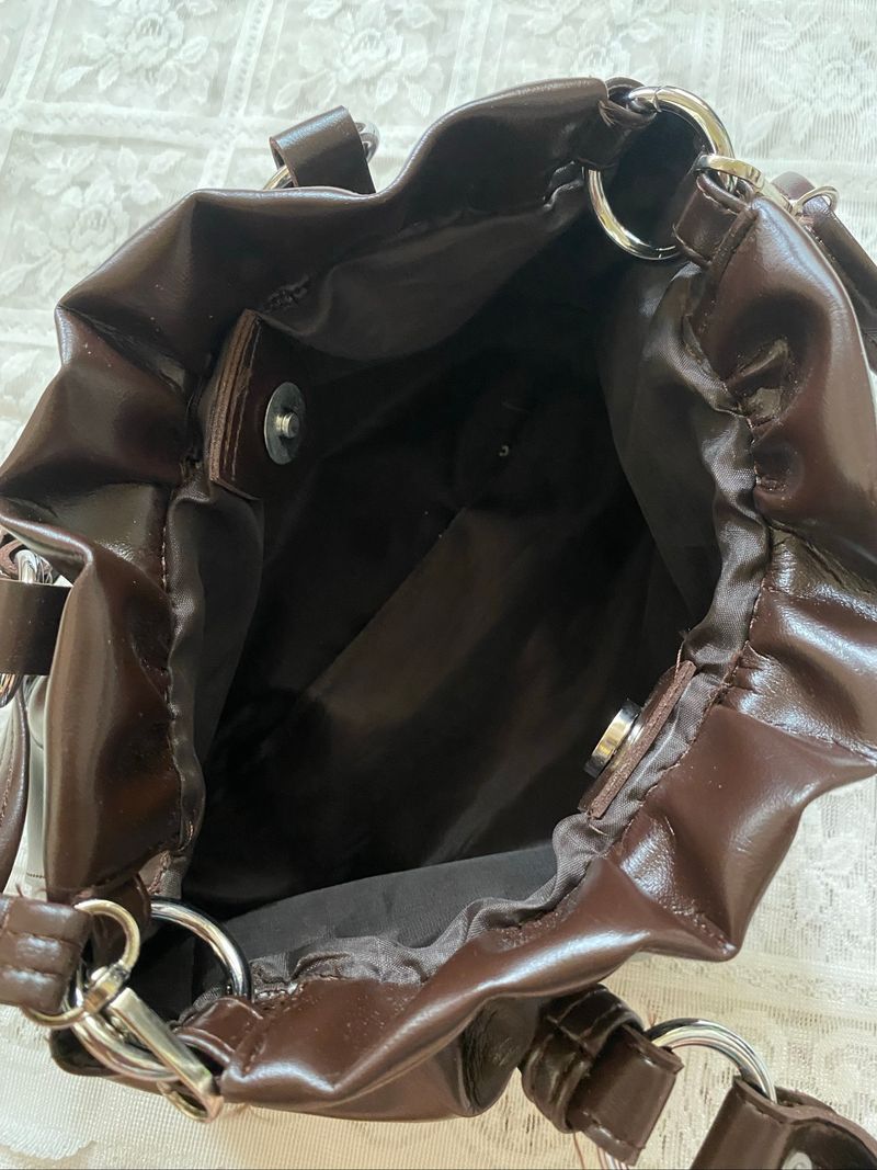 studded slingbag, foto 4