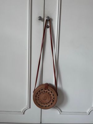Straw crossbody bag