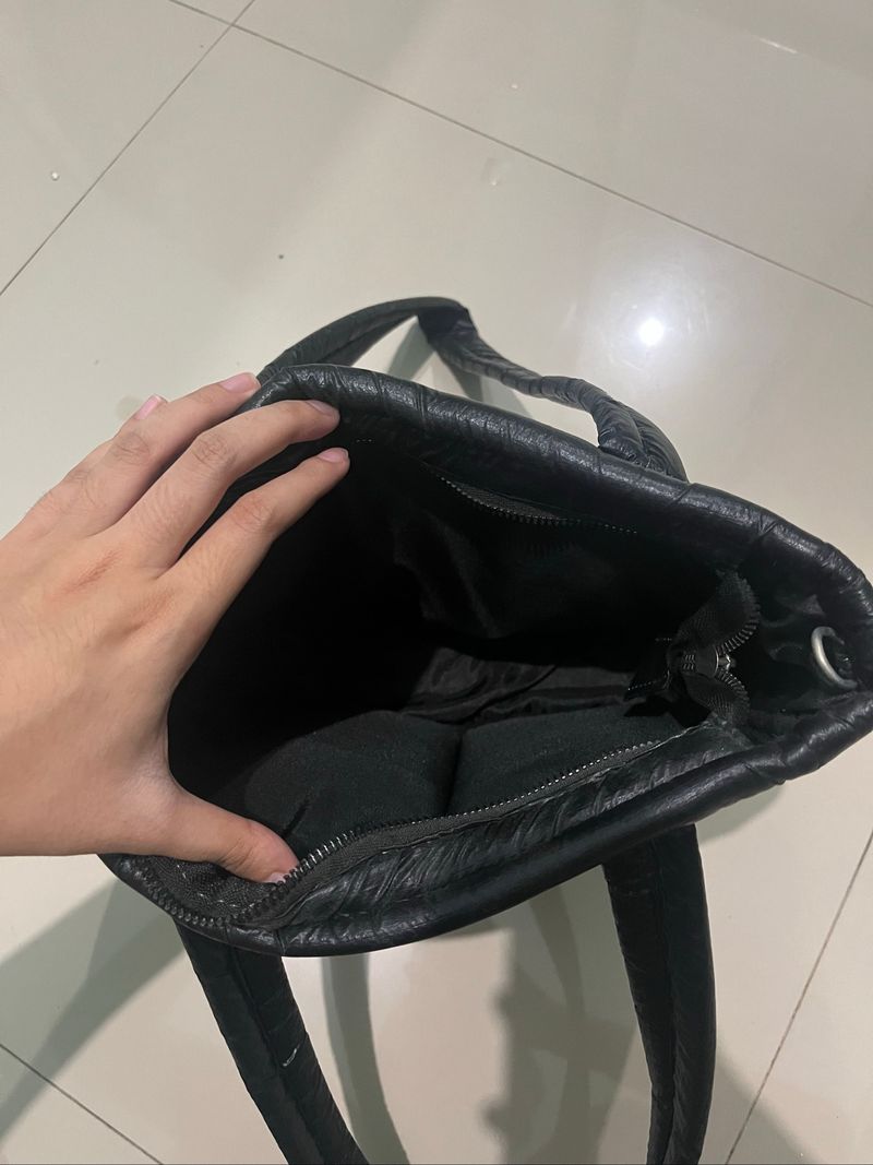 Totebag puffy hitam, foto 2
