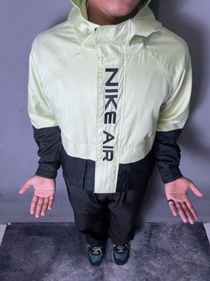 NIKE AIR WINBREAKER JACKET