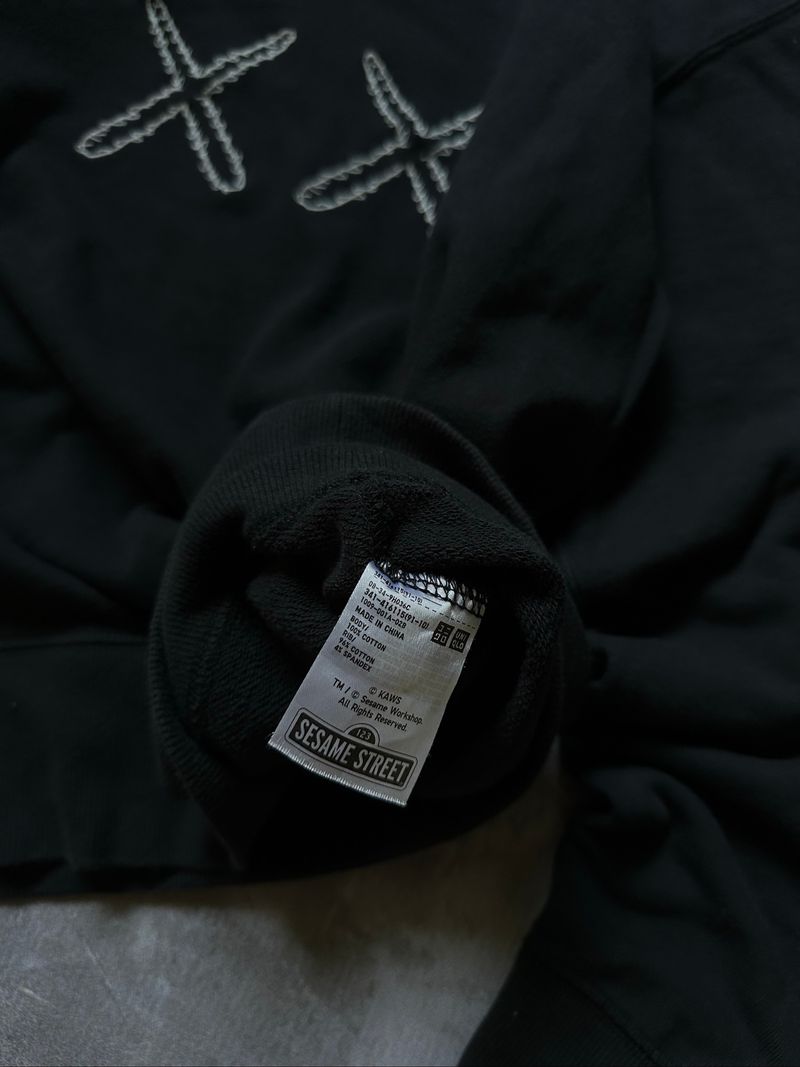 Crew neck kws x uniqlo, foto 4