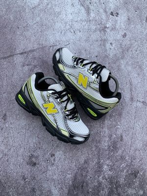 New Balance 740 Silver Yellow Black