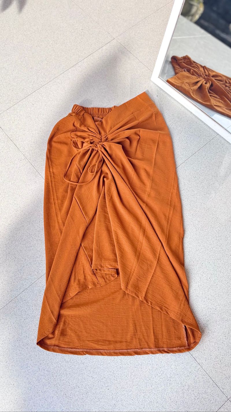 Rok serut pinggang warna orange bata, foto 2