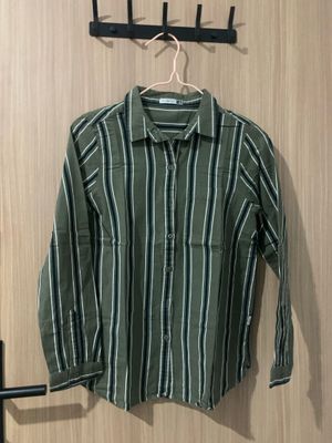 Kemeja Stripe Army Green Wanita
