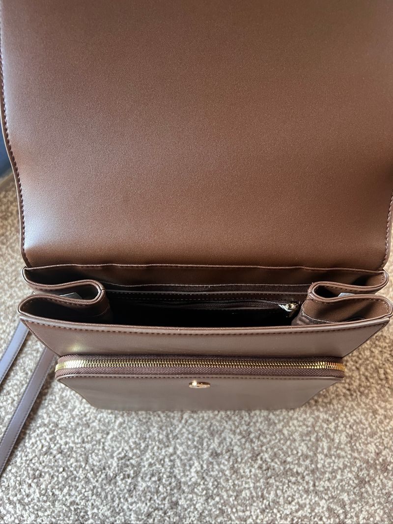 Charles & Keith - Octavia Front Flap Backpack, foto 4