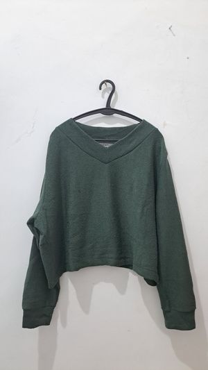 Minimalist Sweater Wanita green