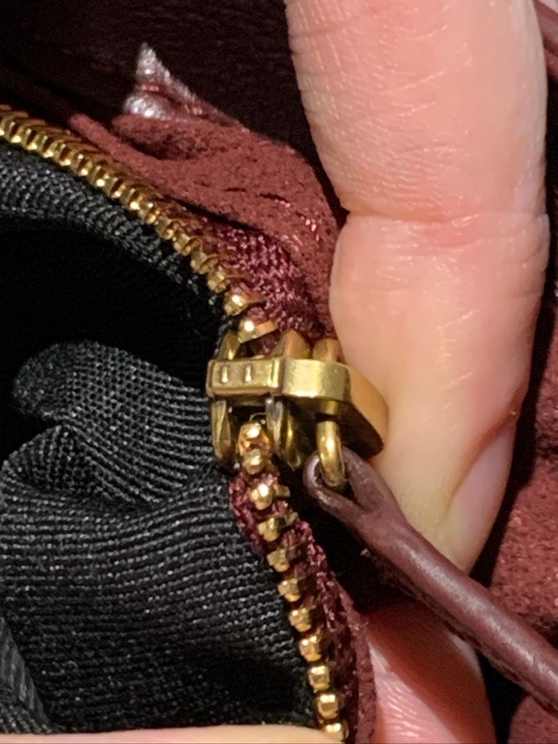 YSL Le 5 À 7 in patent leather, foto 2