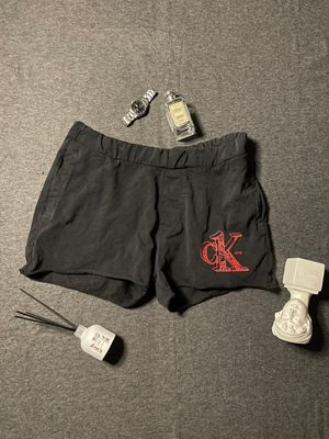 Calvin Klein Luxury Casual Short Pria red black