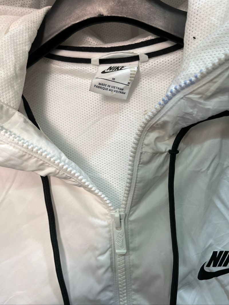 Jaket Windbreaker nike putih abu, foto 3