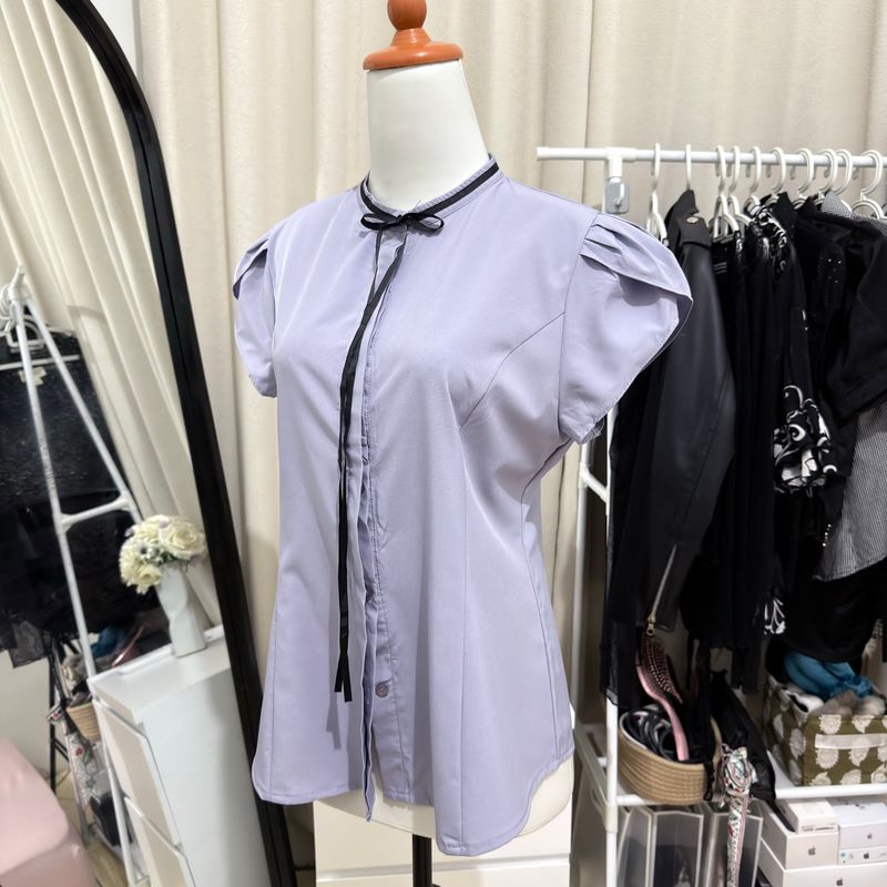 Flutter Sleeve Tie Neck Blouse, foto 3