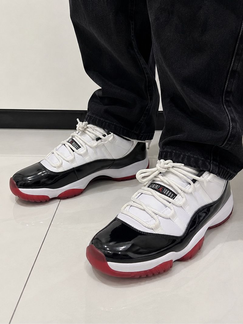 Air Jordan 11 Black White Red, foto 2