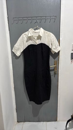 Mididress Hitam Putih Wanita