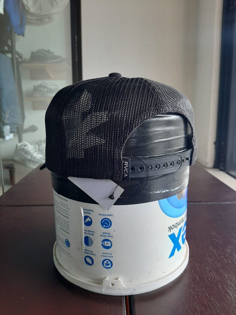 Topi RVCA, foto 2