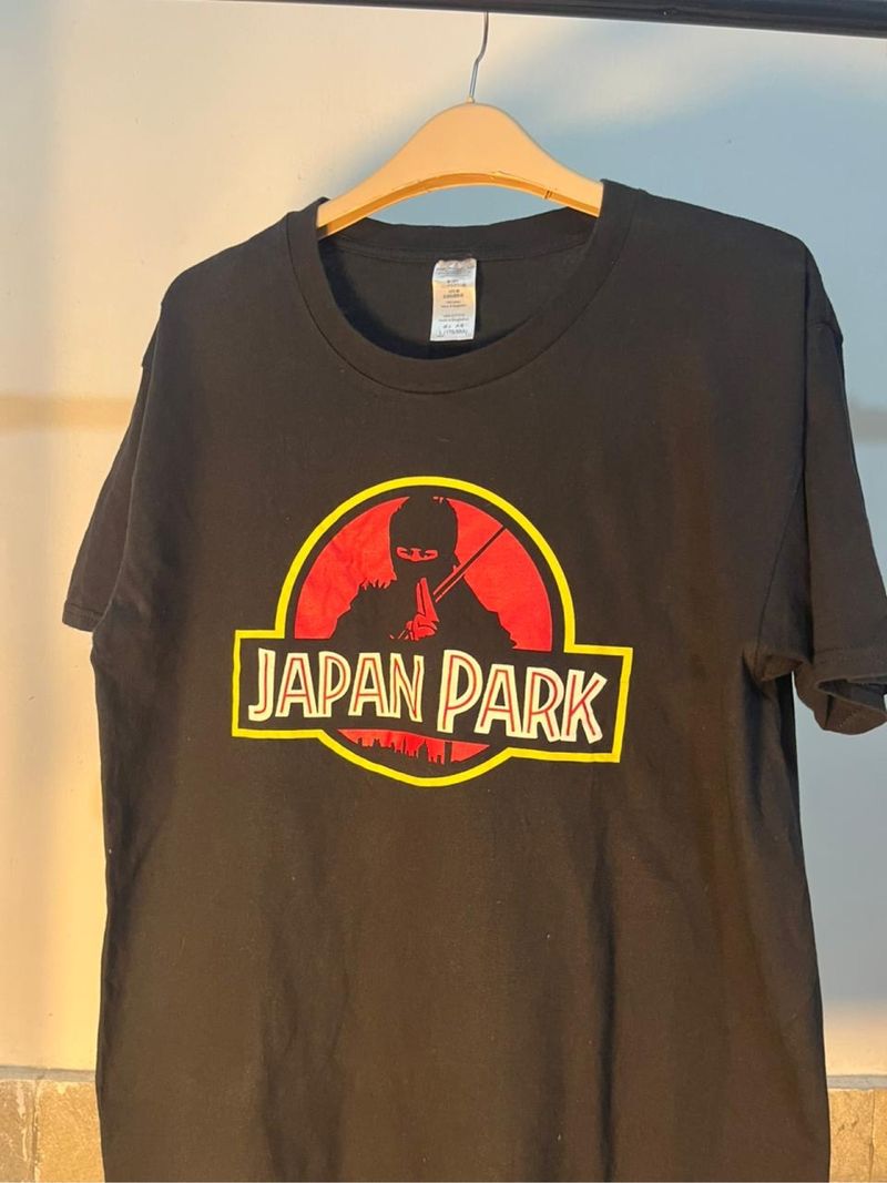 Kaos Japan Park Parodi Jurasic, foto 2