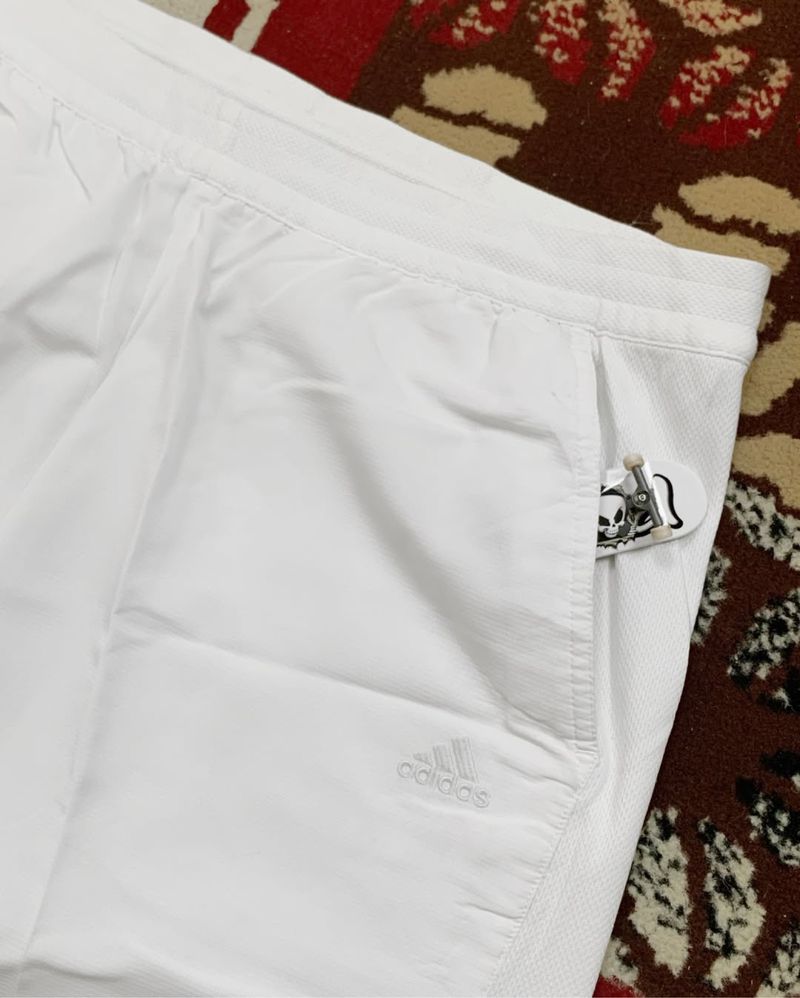 Item(s): 4D1D4S ESSENTIALS RUNNING PANTS, foto 3