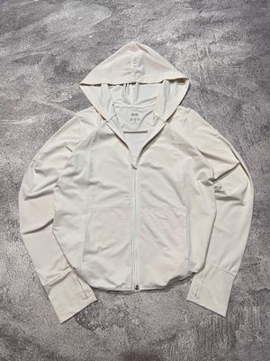 Uniqlo airsm running jacket baselayer BW