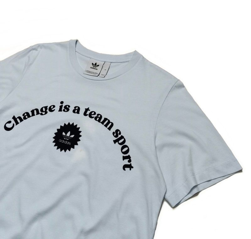 Adidas Change Is a Team Sport Simple Tee, foto 2