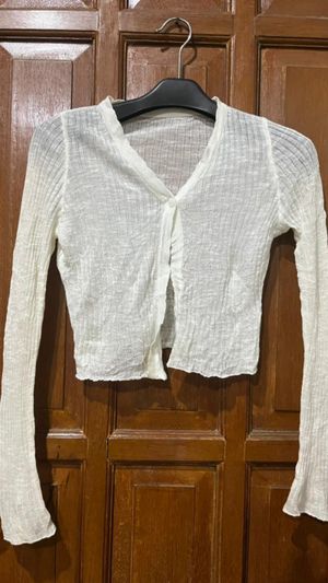 Cardi broken white crop