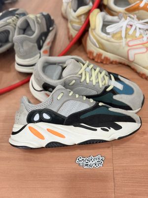 Yeezy Boost 700 Wave Runner