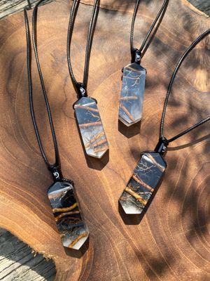 Kalung resin akar ARJUNA series glow in the dark