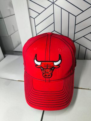 Topi NBA Chicago Bulls collab Adidas Built Up Size S-M