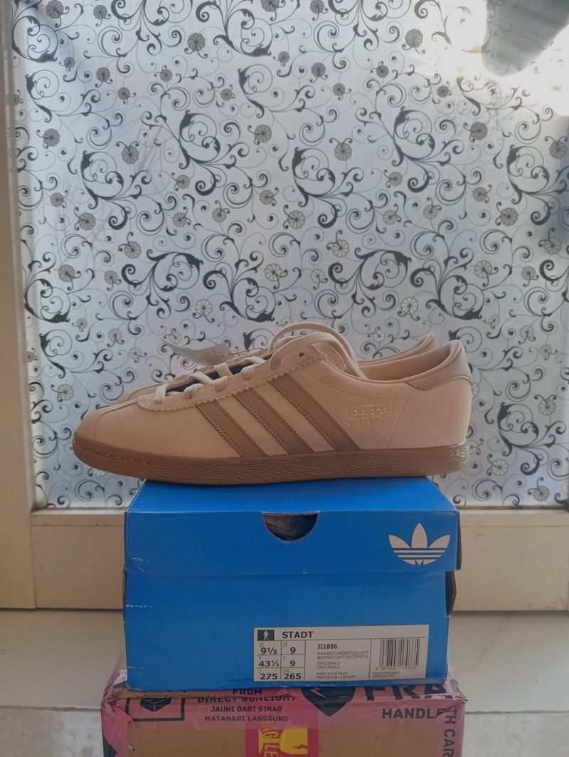ADIDAS STAND BEIGEE 💛 LIKE NEW, foto 3