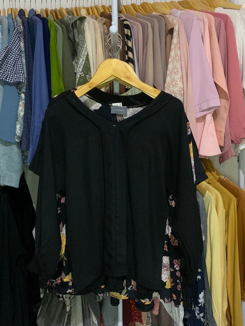 Minimalist Blouse Wanita black, foto 2