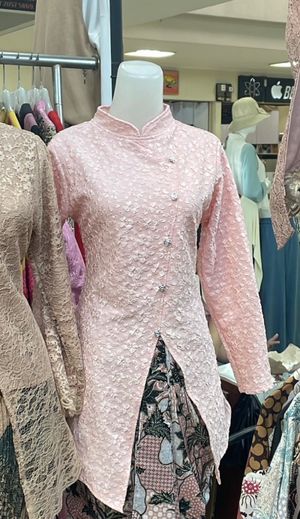Kebaya Pink