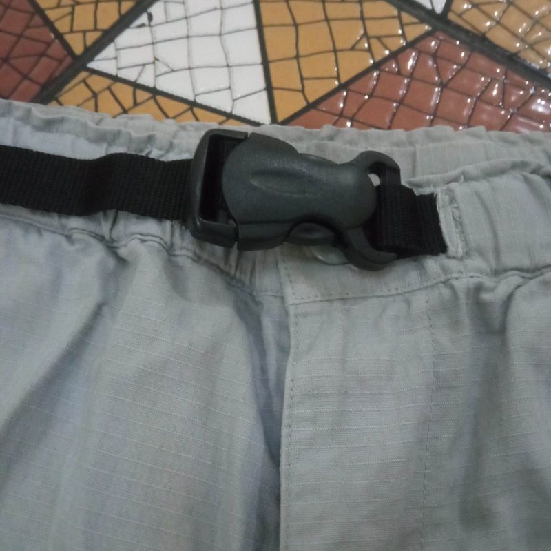 Celana Pendek Uniqlo Trekker size 33, foto 2