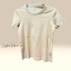 Uniqlo Casual T-shirt Wanita cream