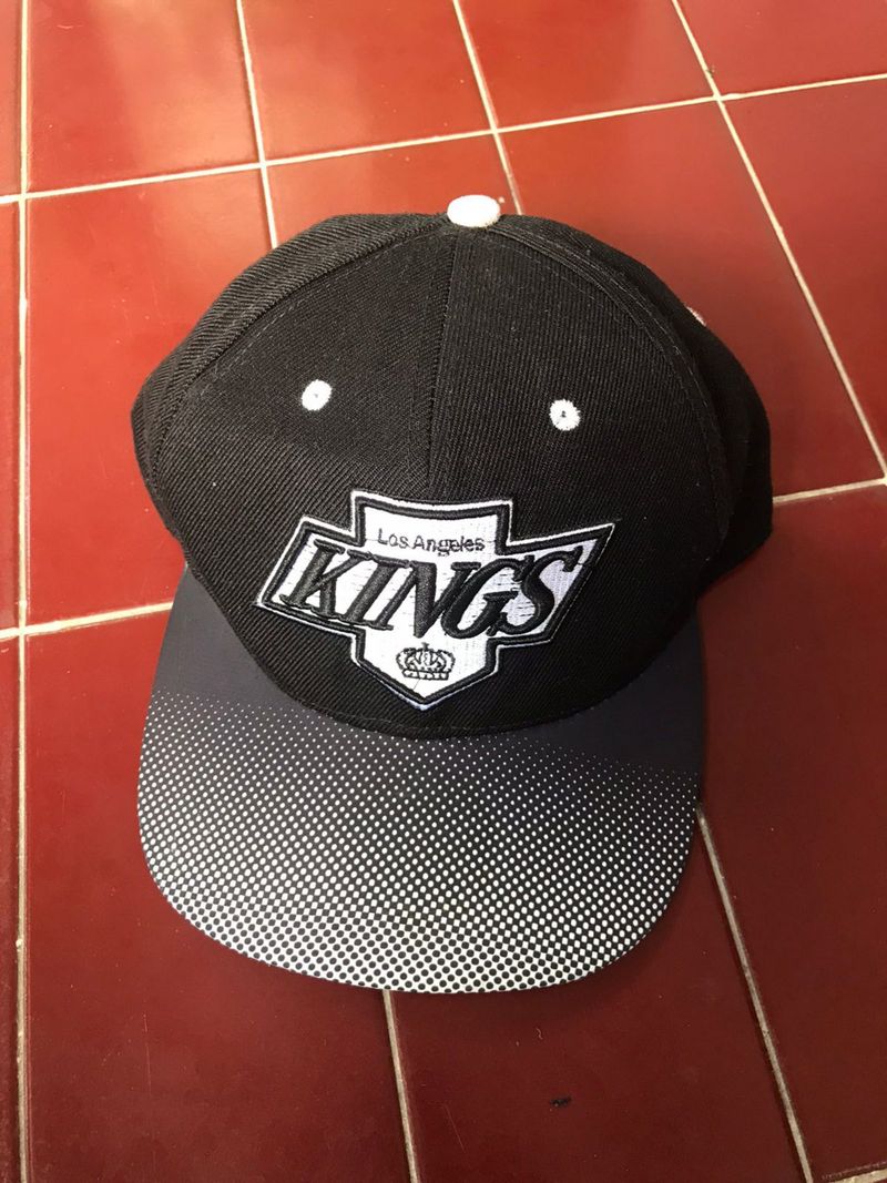Topi Kings, foto 2
