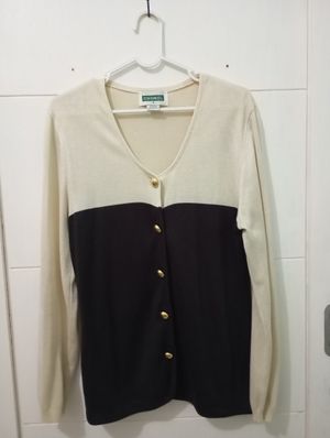 Cardigan wanita