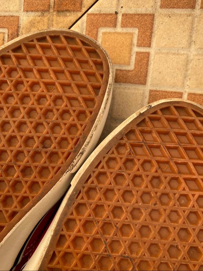 UNDERCOVER x Vans OG Era LX ‘Temples Red’, foto 4