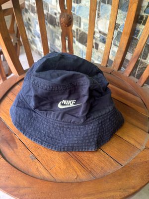 Nike bucket hat