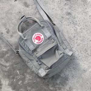 Fjällräven Y2K Casual Bag Pria gray