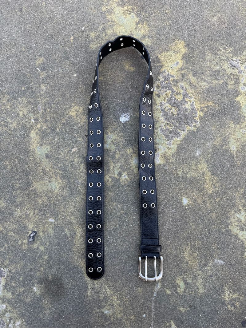 Sudded Leather Belt With Two Prong Design, foto 2
