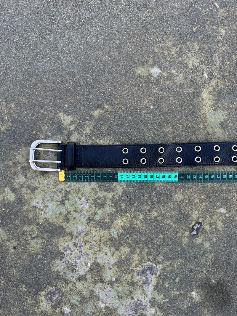 Sudded Leather Belt With Two Prong Design, foto 4