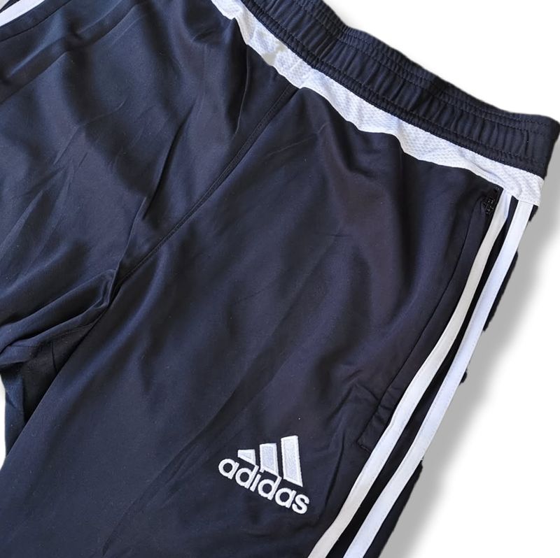ADIDAS RELAXED SHORT PANTS | CELANA PENDEK | MNZA, foto 3