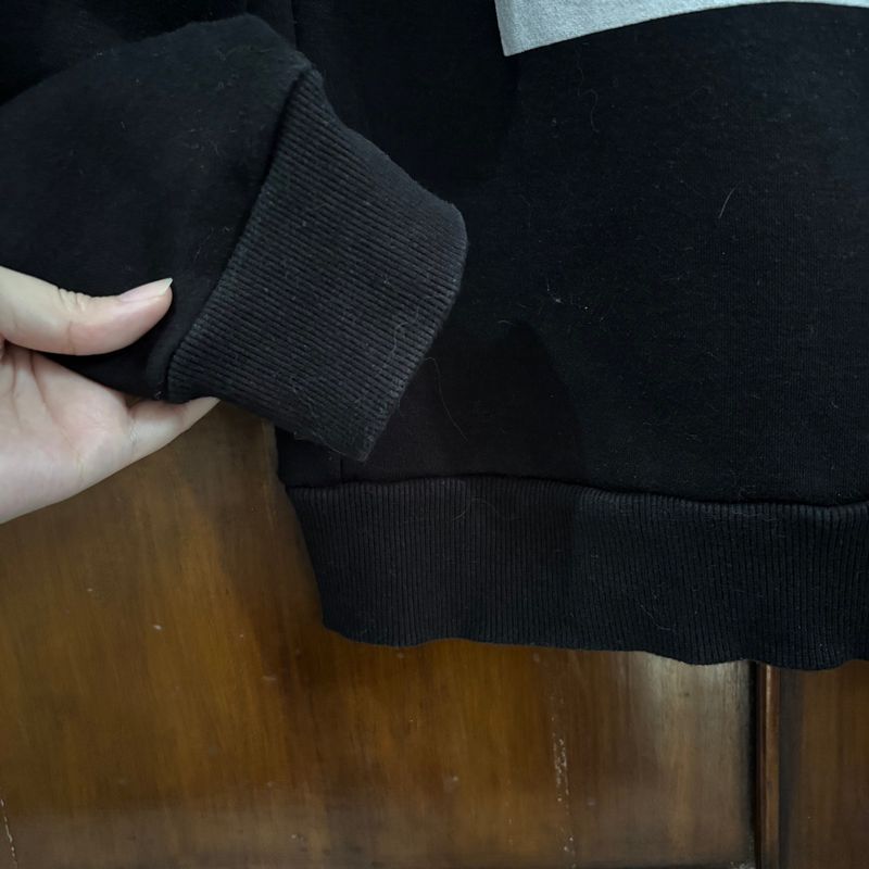 Sweater Hitam, foto 3