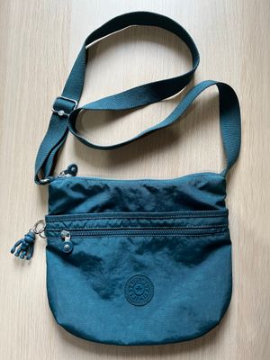 Kipling Medium Crossbody Female Cosmic Emerald Arto