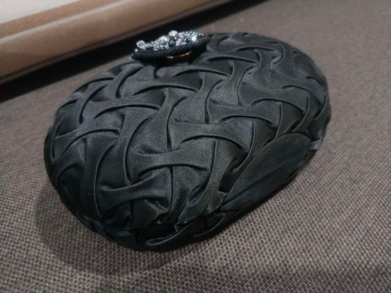 Ruffled Black 👜 Lady Clutch Purse, foto 2
